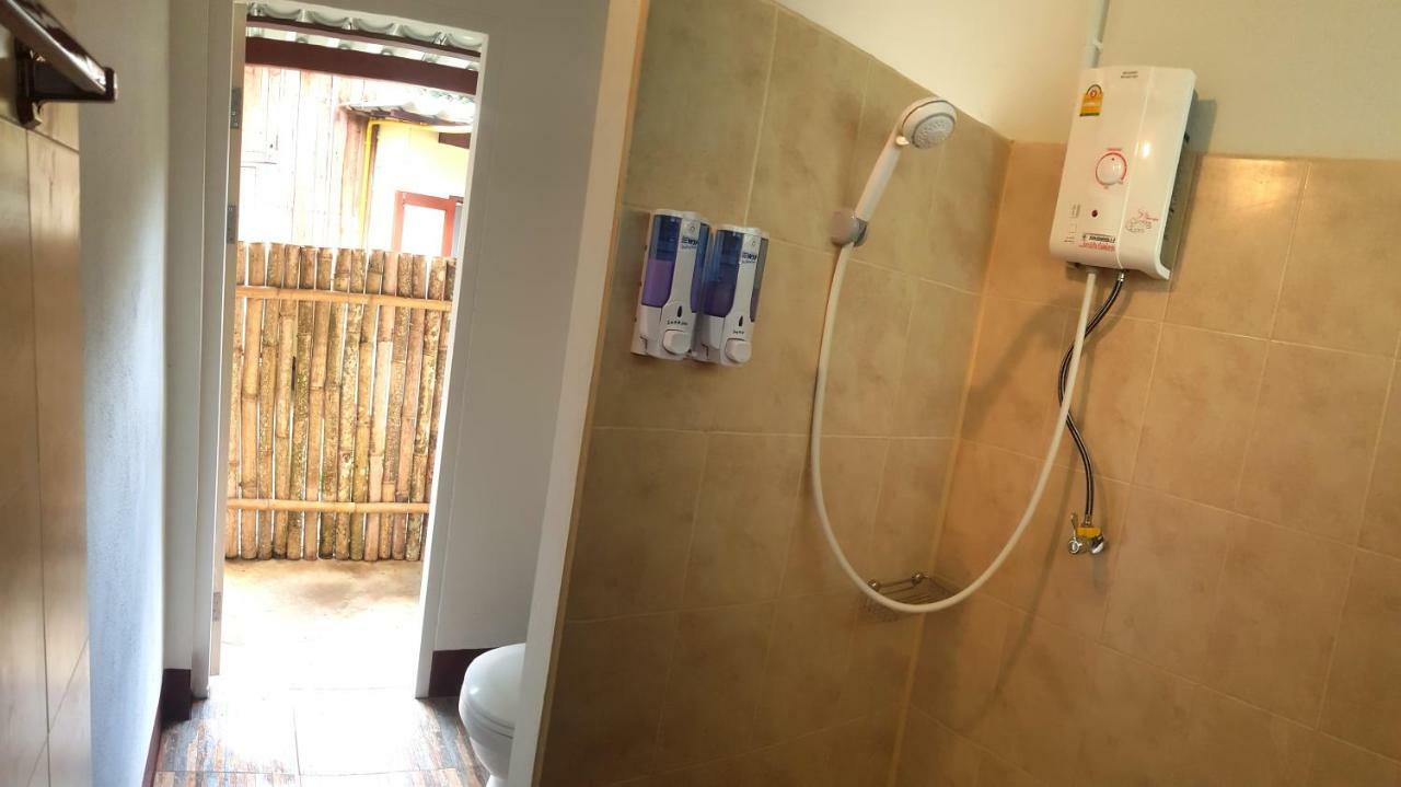 Brown House Chiangdao Hostel Chiang Dao Bagian luar foto
